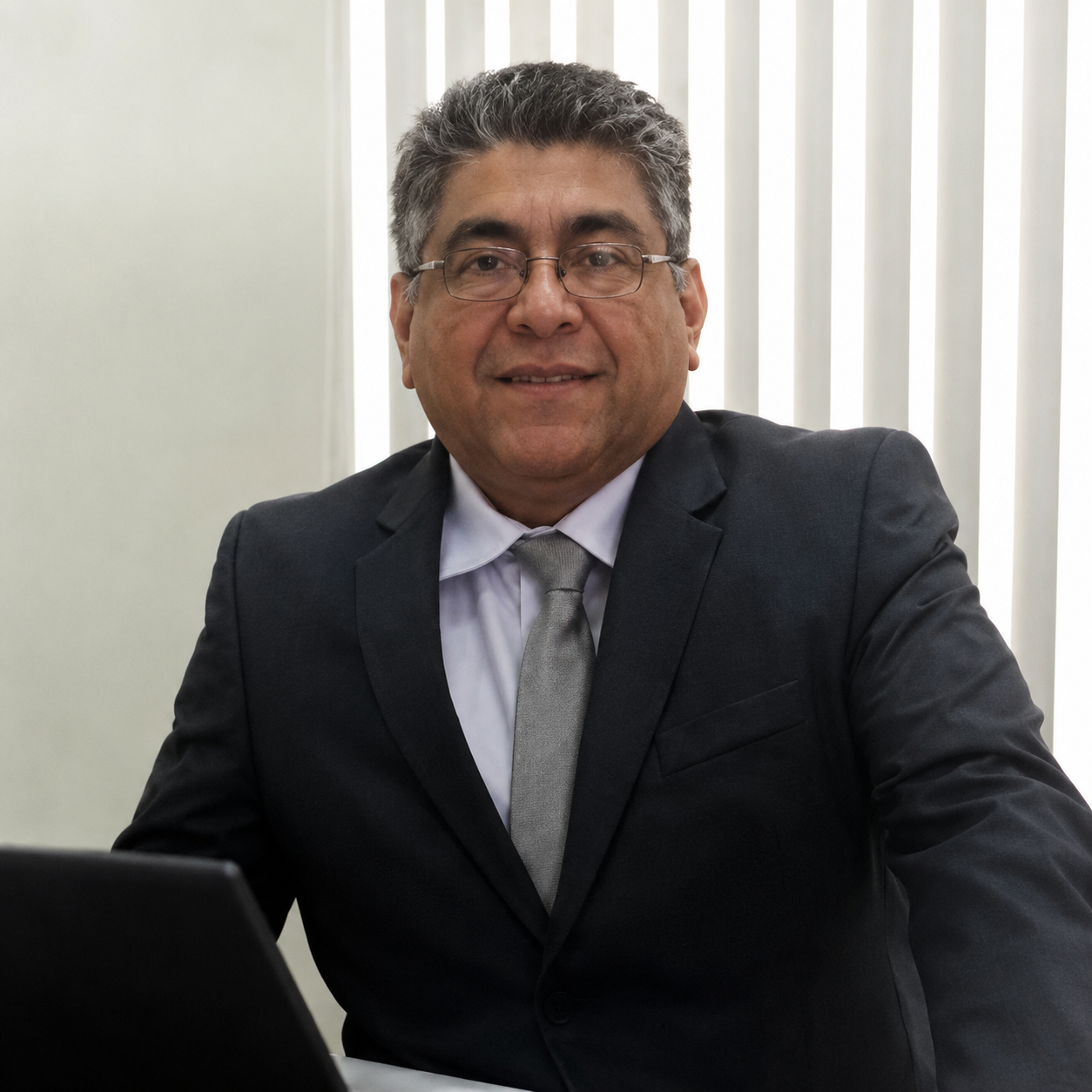 Retrato del ingeniero Luis Gerardo Varillas Guzmán